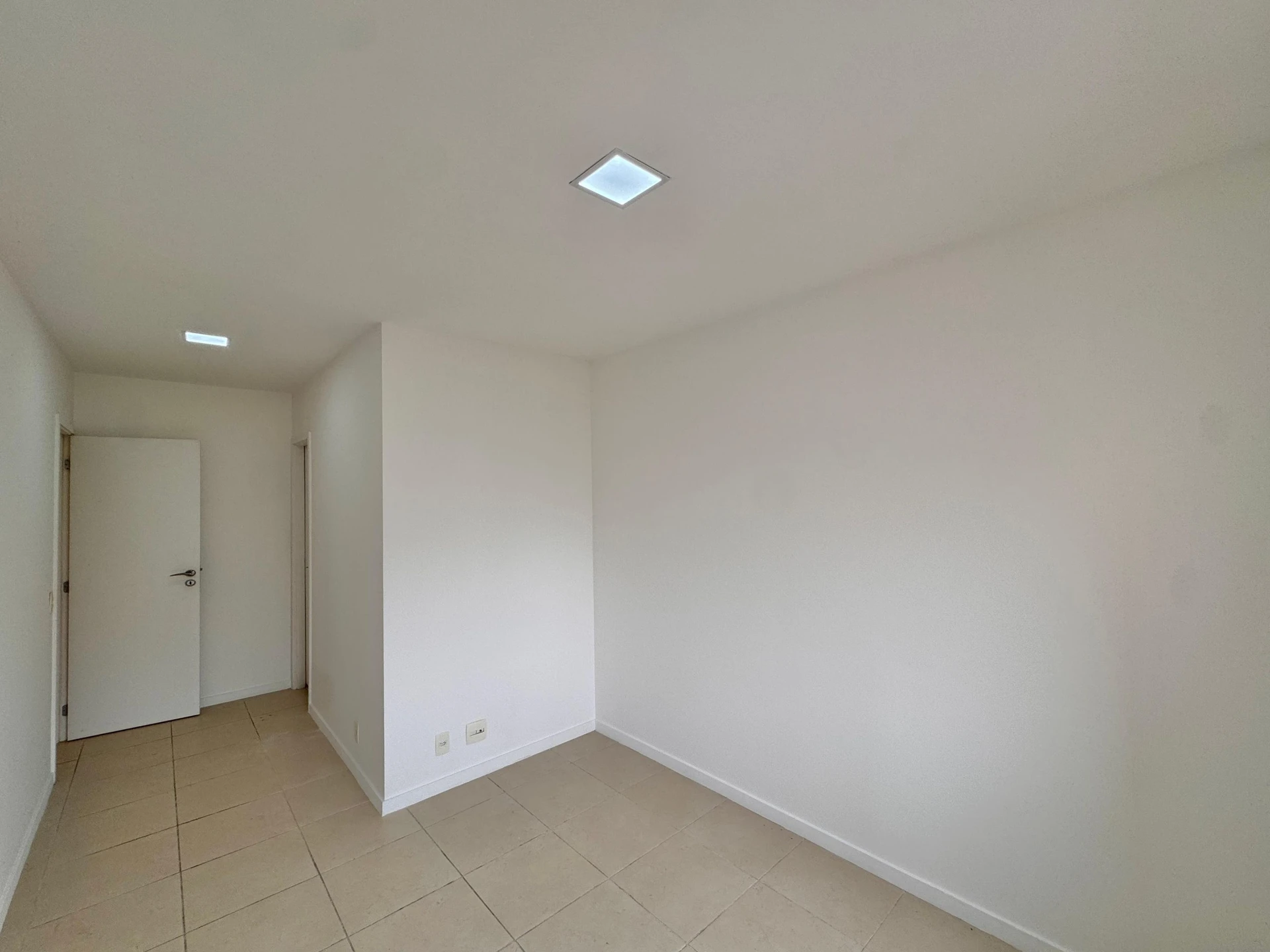 Furnished apartment, 158 m², with a water view — photo 17