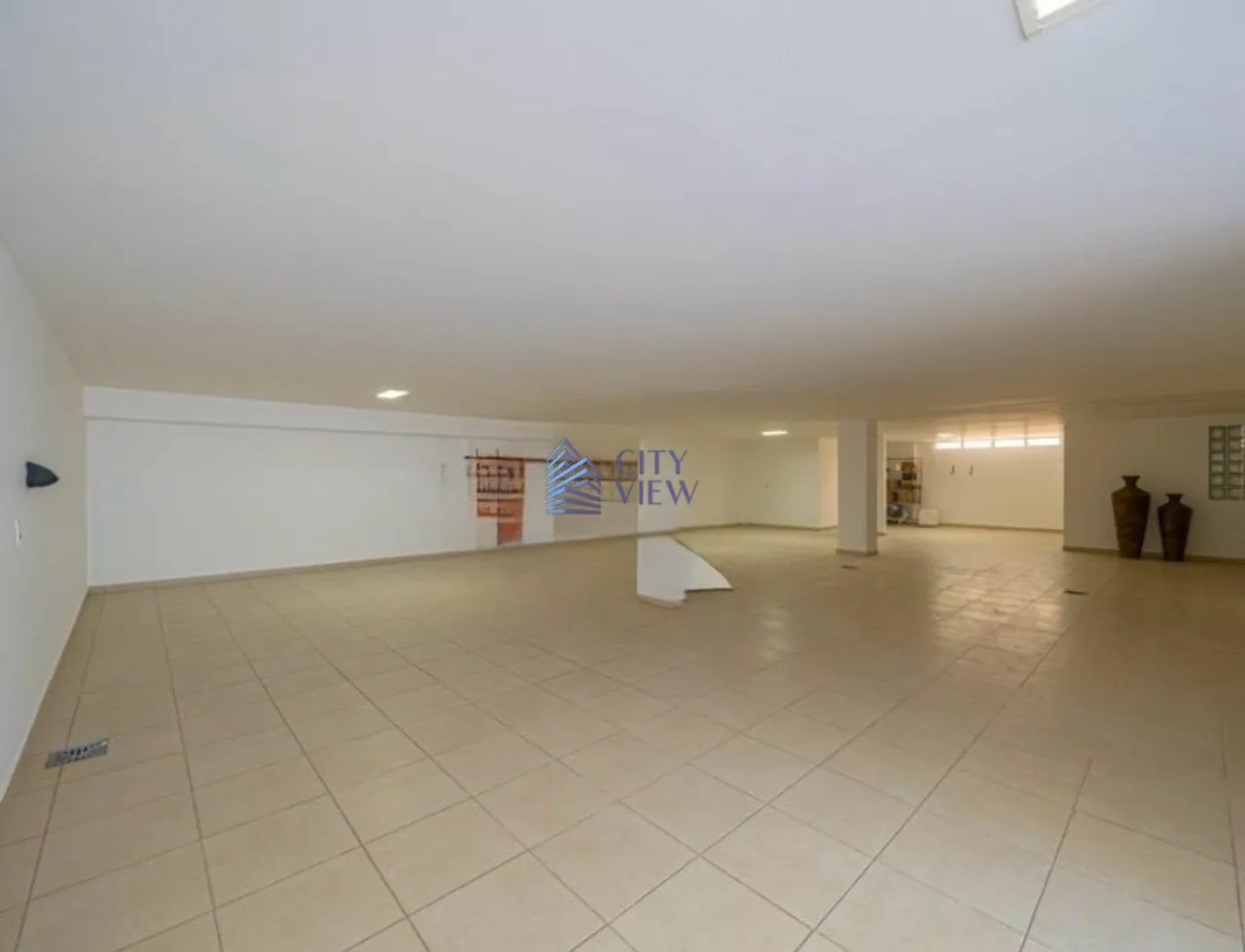 House with 5 bedrooms, 5 bathrooms and 5 parking, 1000 m² — photo 18
