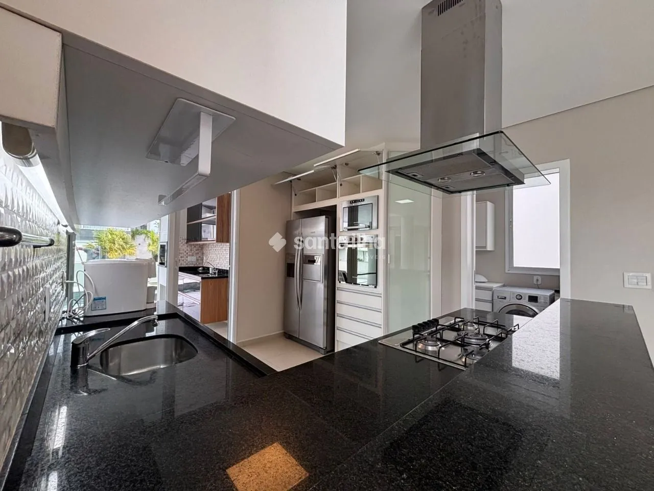 5-bedroom house with a water view — photo 10