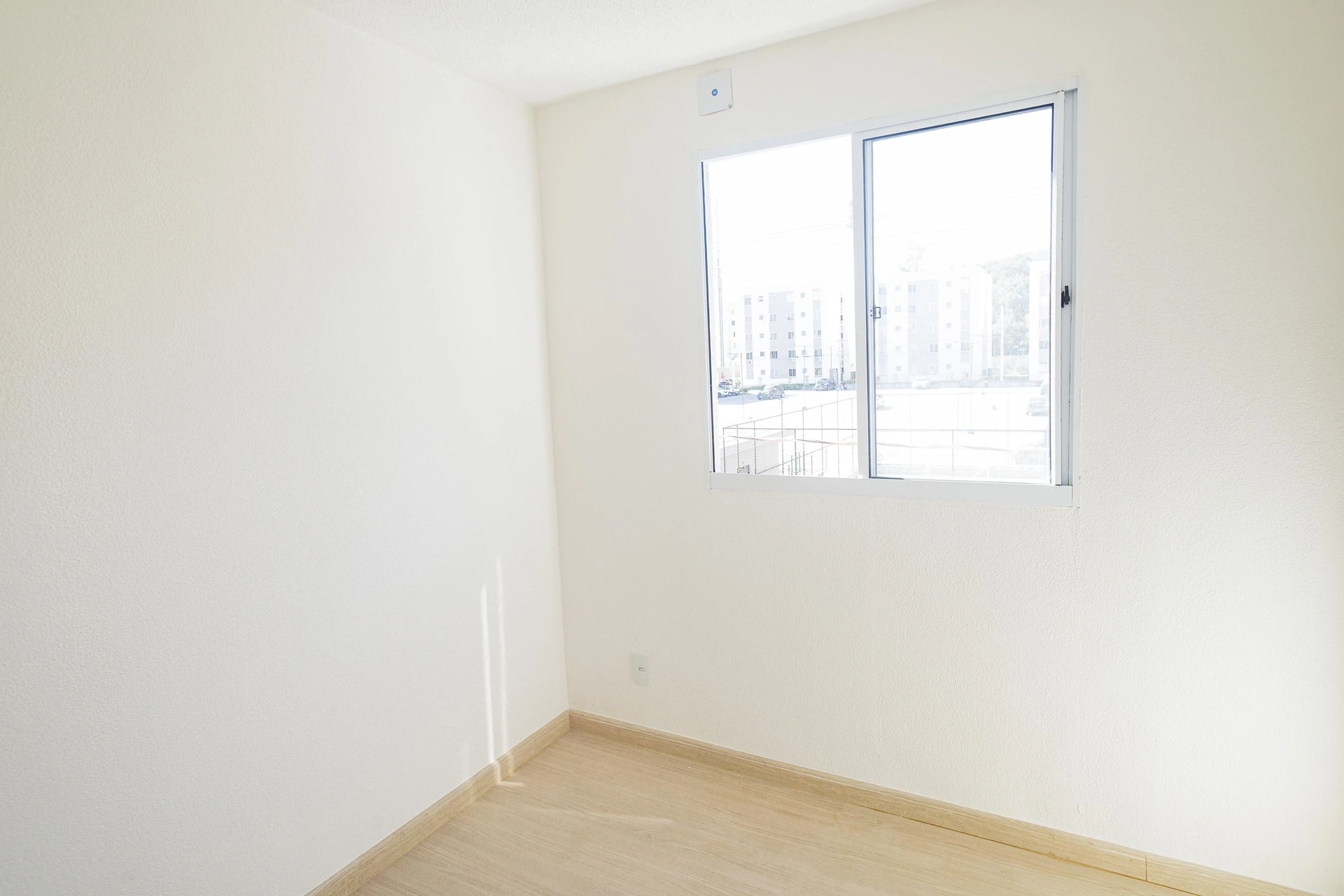 Apartamento sin amueblar de 2 dormitorios con plaza y lavandería — photo 31