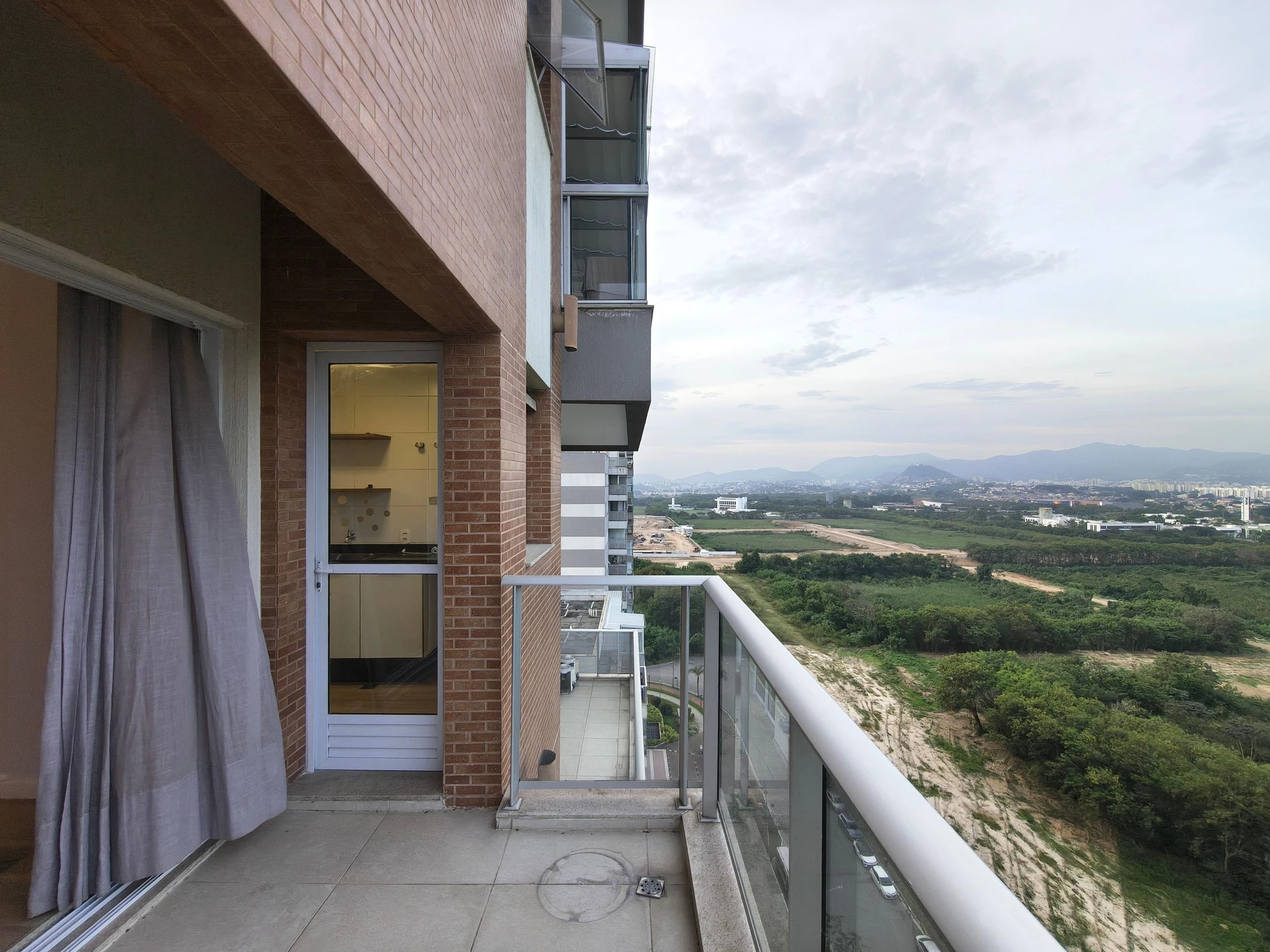 Apartamento mobiliado com 2 quartos e 3 banheiros — photo 20