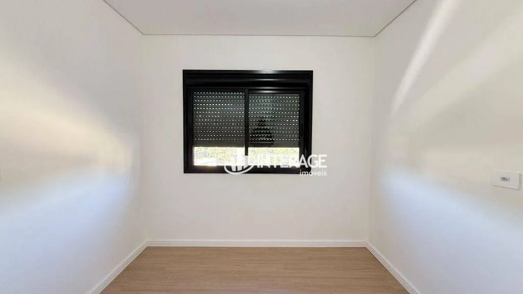 3-suite townhouse with private BBQ and garden — photo 15