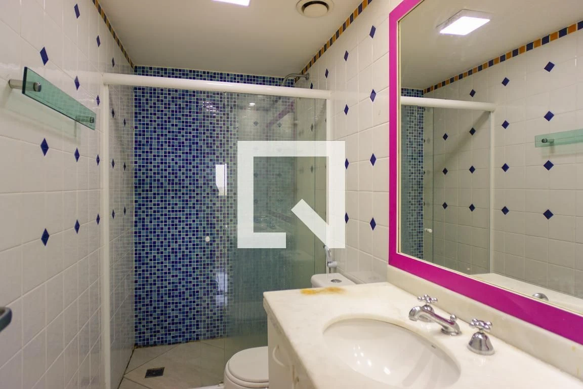 Apartamento sem mobília com 2 quartos e varanda fechada — photo 34