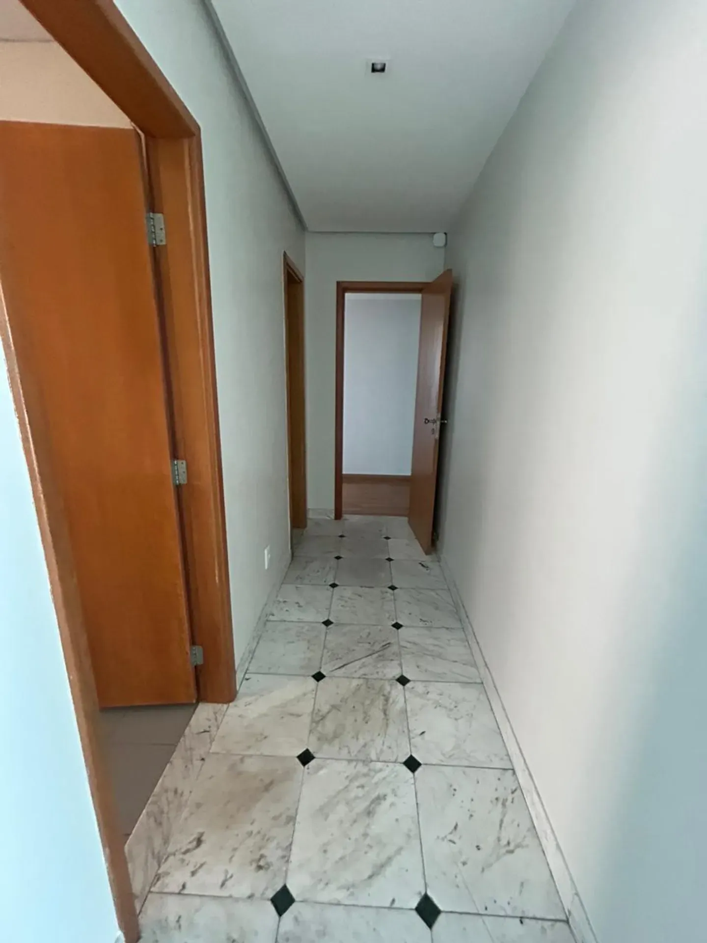 4-bedroom apartment with a water view — photo 10