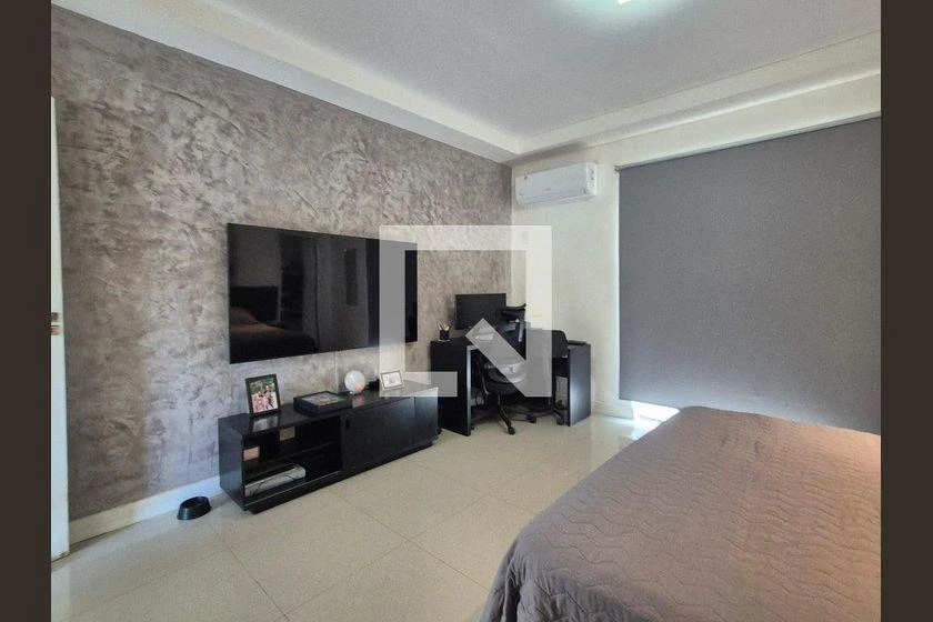 Furnished house with 3 en-suite bedrooms and shared BBQ — photo 18