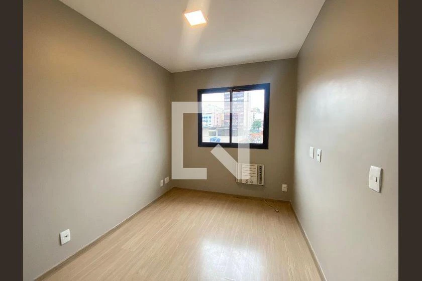 2-bedroom apartment in a building with a gym — photo 17