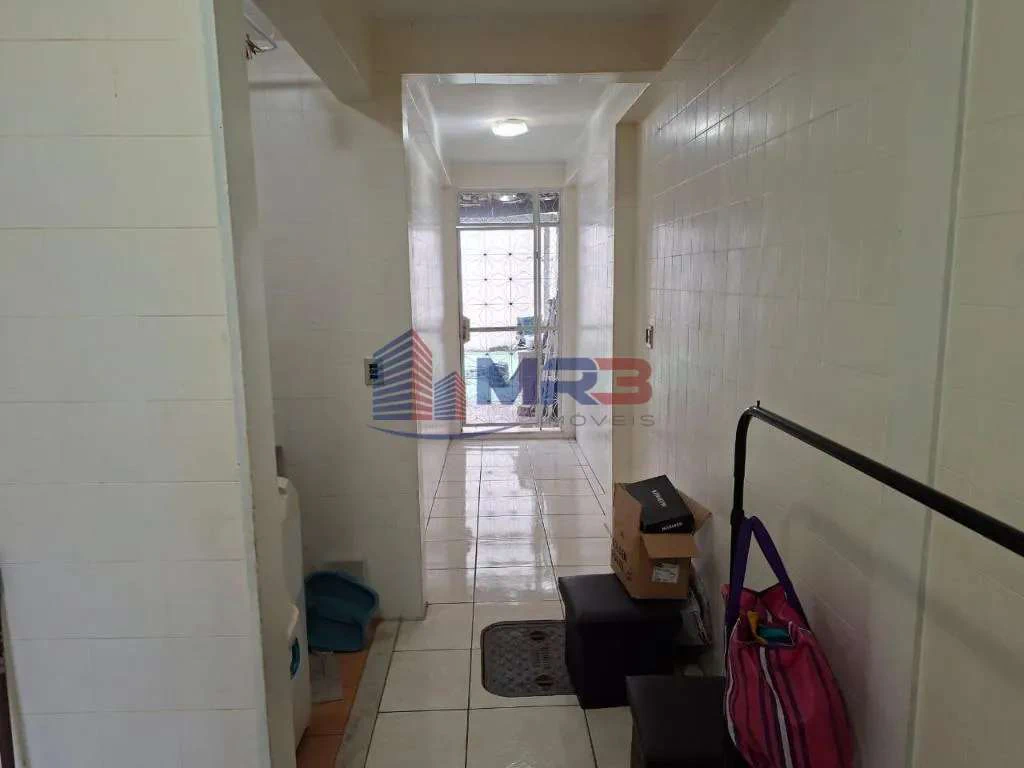 Casa com 3 quartos e 311 m², com terraço — photo 22