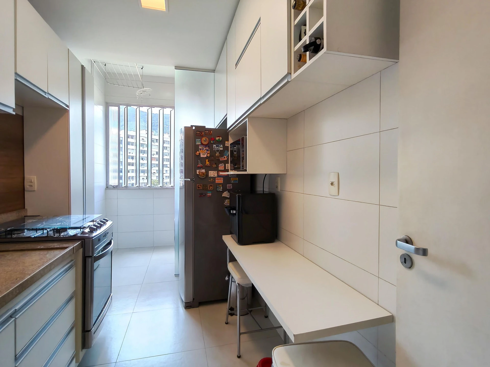 2-bedroom apartment with a mountain view in Rio de Janeiro — photo 16