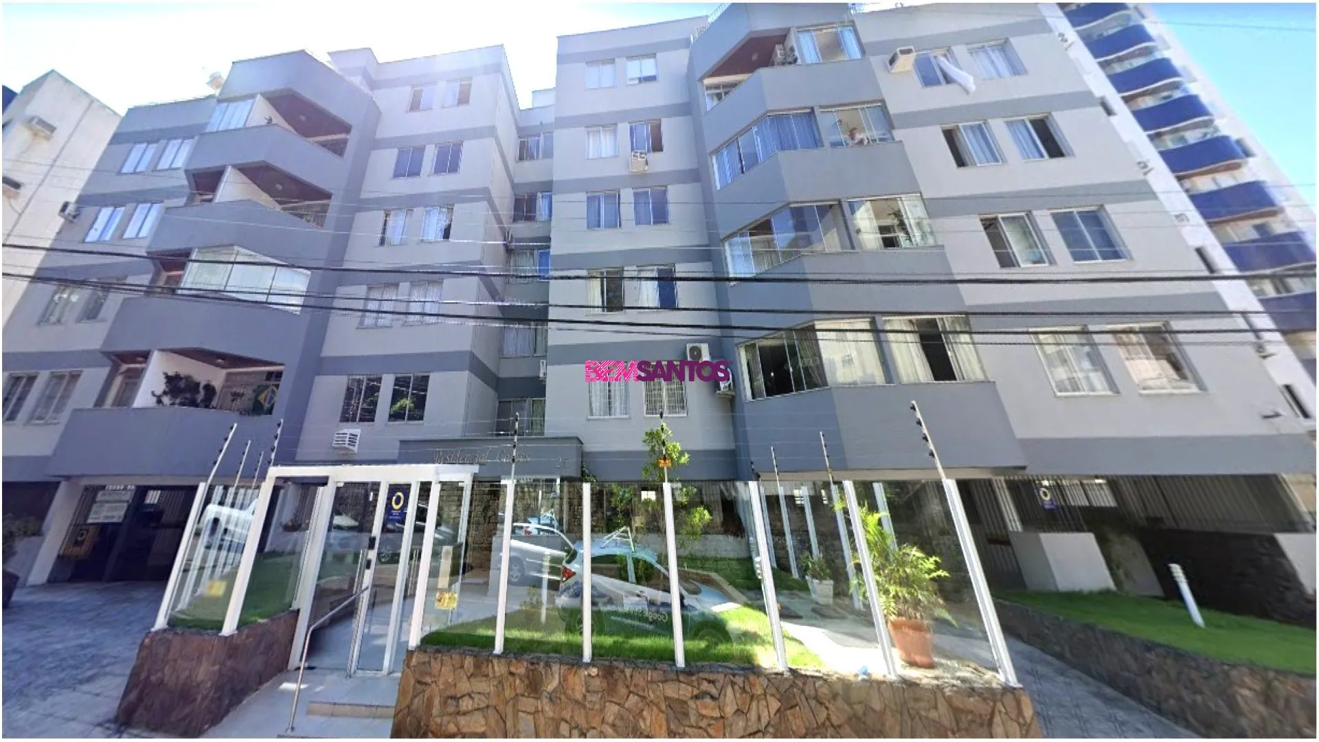 Furnished 4-bedroom apartment with a balcony — photo 15