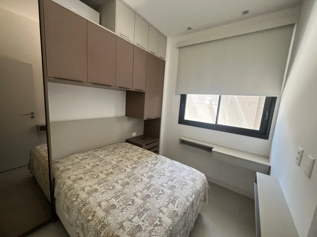 Furnished 2-bedroom apartment with open-plan gas kitchen — photo 5