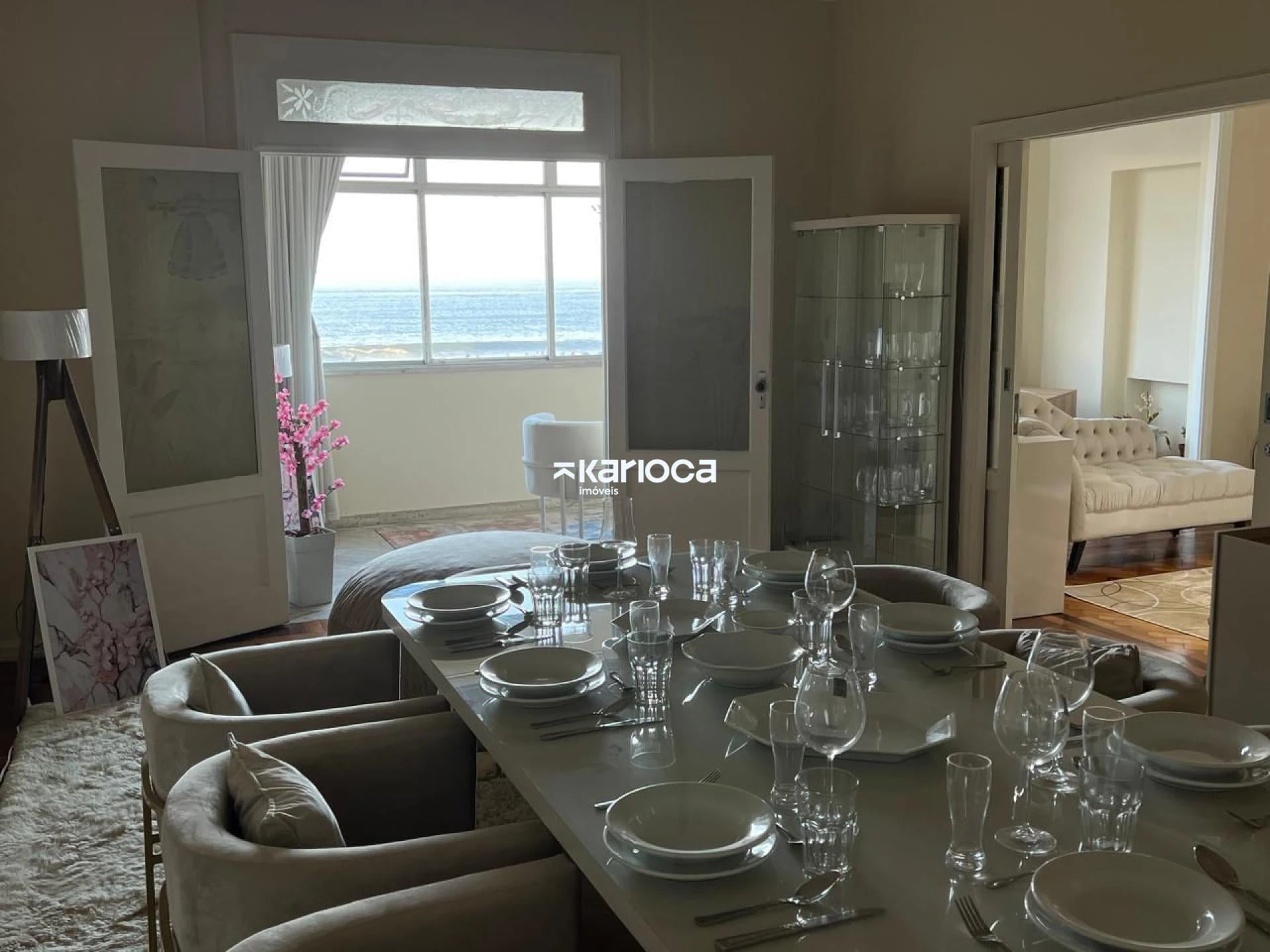 Furnished 4-bedroom apartment with 4 bathrooms — photo 27