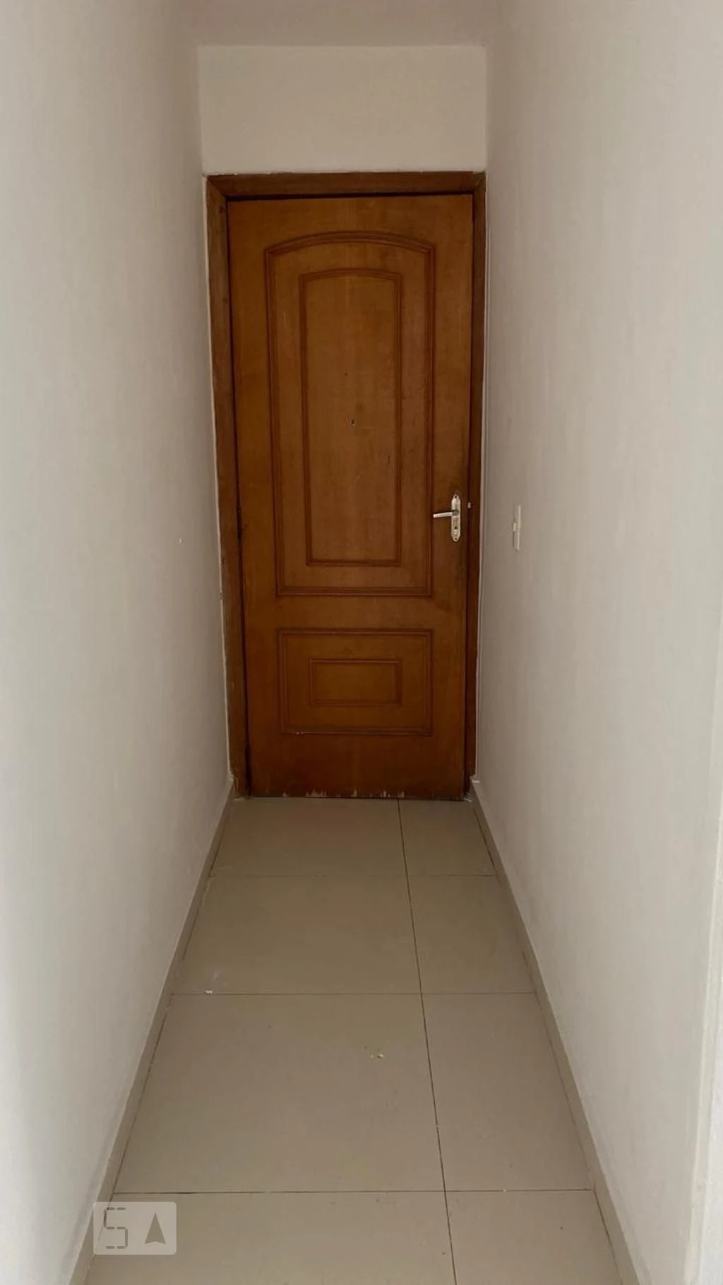 2-bedroom apartment in a building with a pool — photo 31