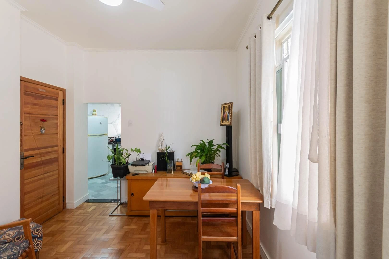 One-bedroom apartment with a washing machine — photo 15