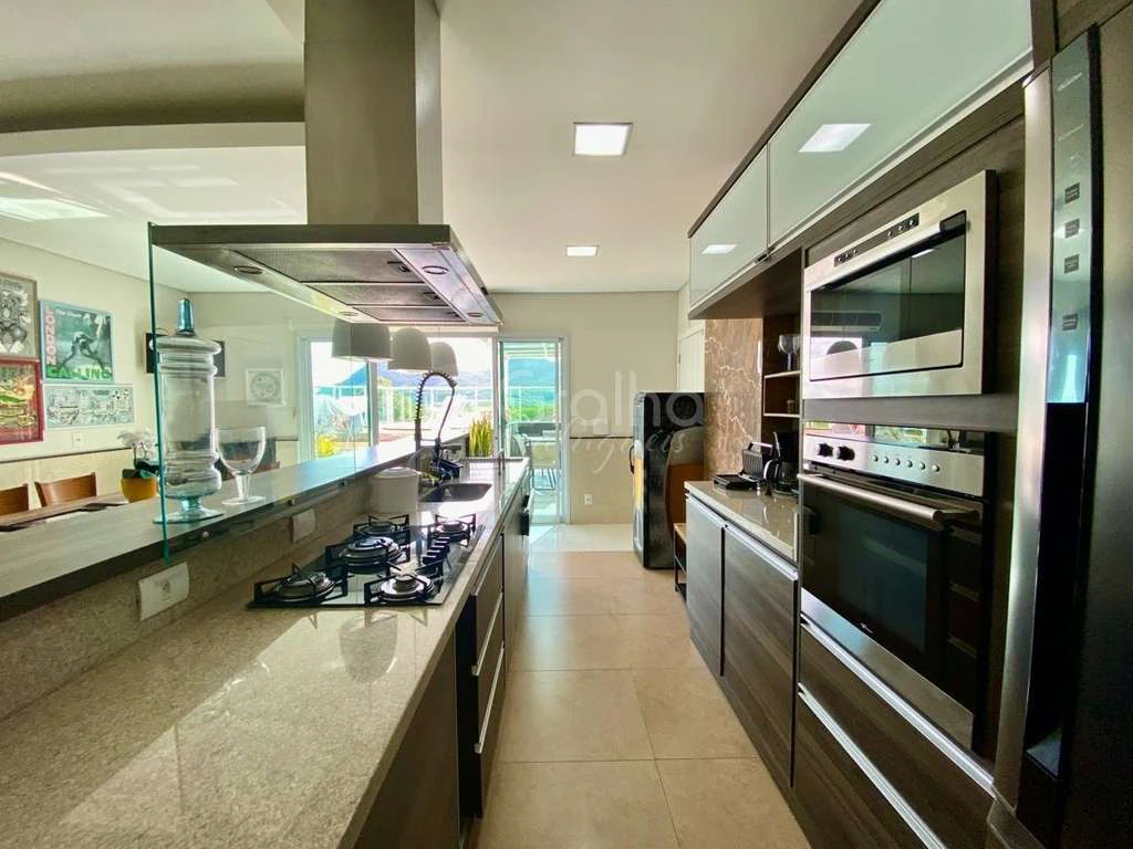 Невмебльована квартира 251 м² з 3 спальнями-сюїтами — photo 5