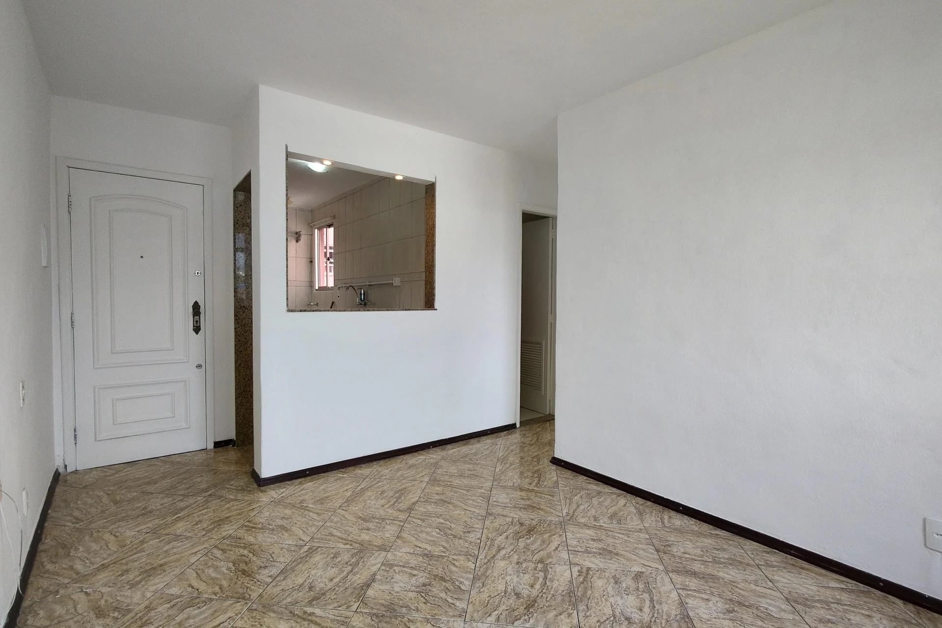 Unfurnished apartment with 2 bedrooms and 1 parking space — photo 47