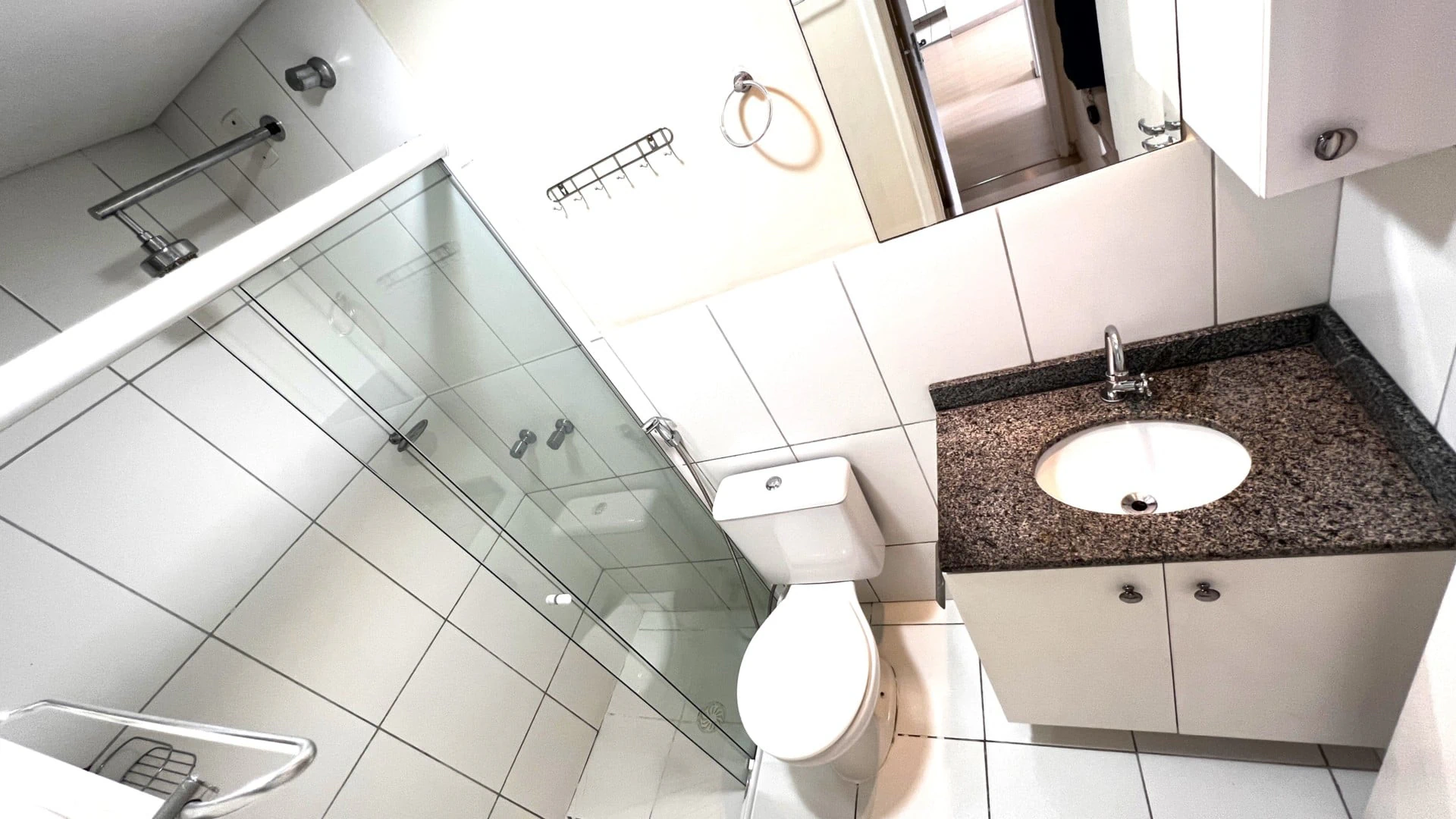 2-bedroom apartment, 1 with its own bathroom, 51 m² — photo 23