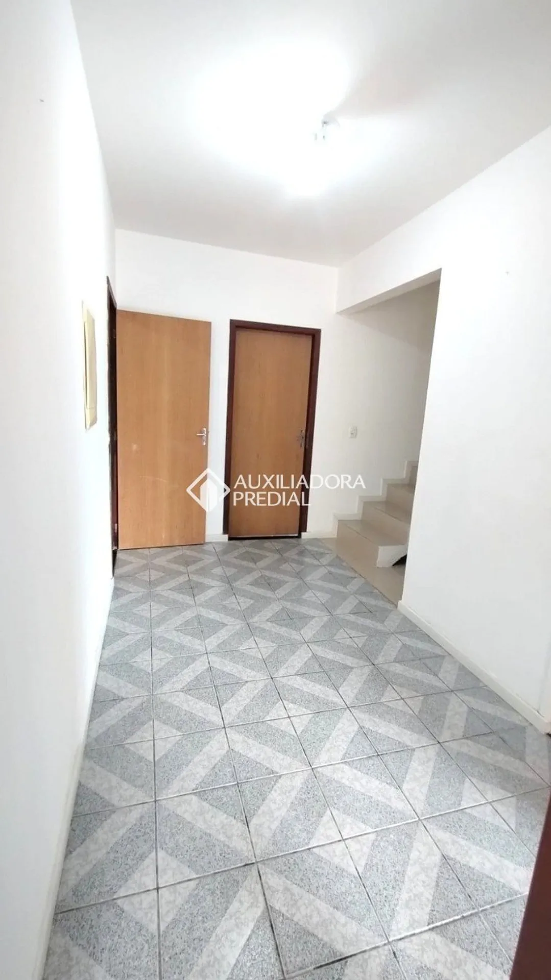 200 m² house with a bathtub and a glass-enclosed balcony — photo 25