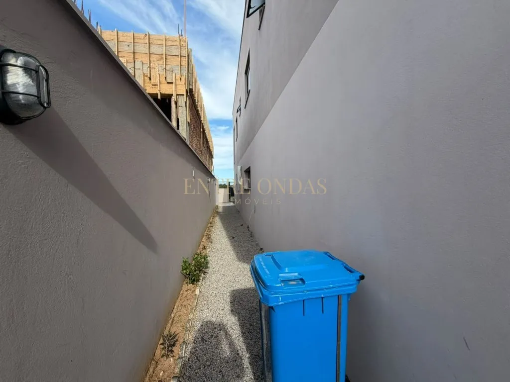 3-bedroom house, 1 with its own bathroom, 202 m² — photo 14