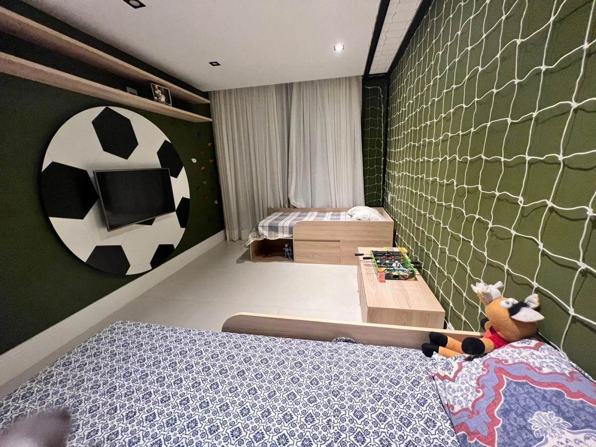 600 m² house with 4 en-suite bedrooms and 3 parking spots — photo 17