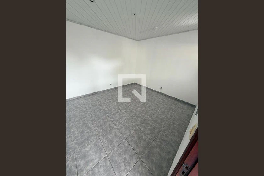 House with 5 bedrooms, en-suite and 3 parking spots — photo 8