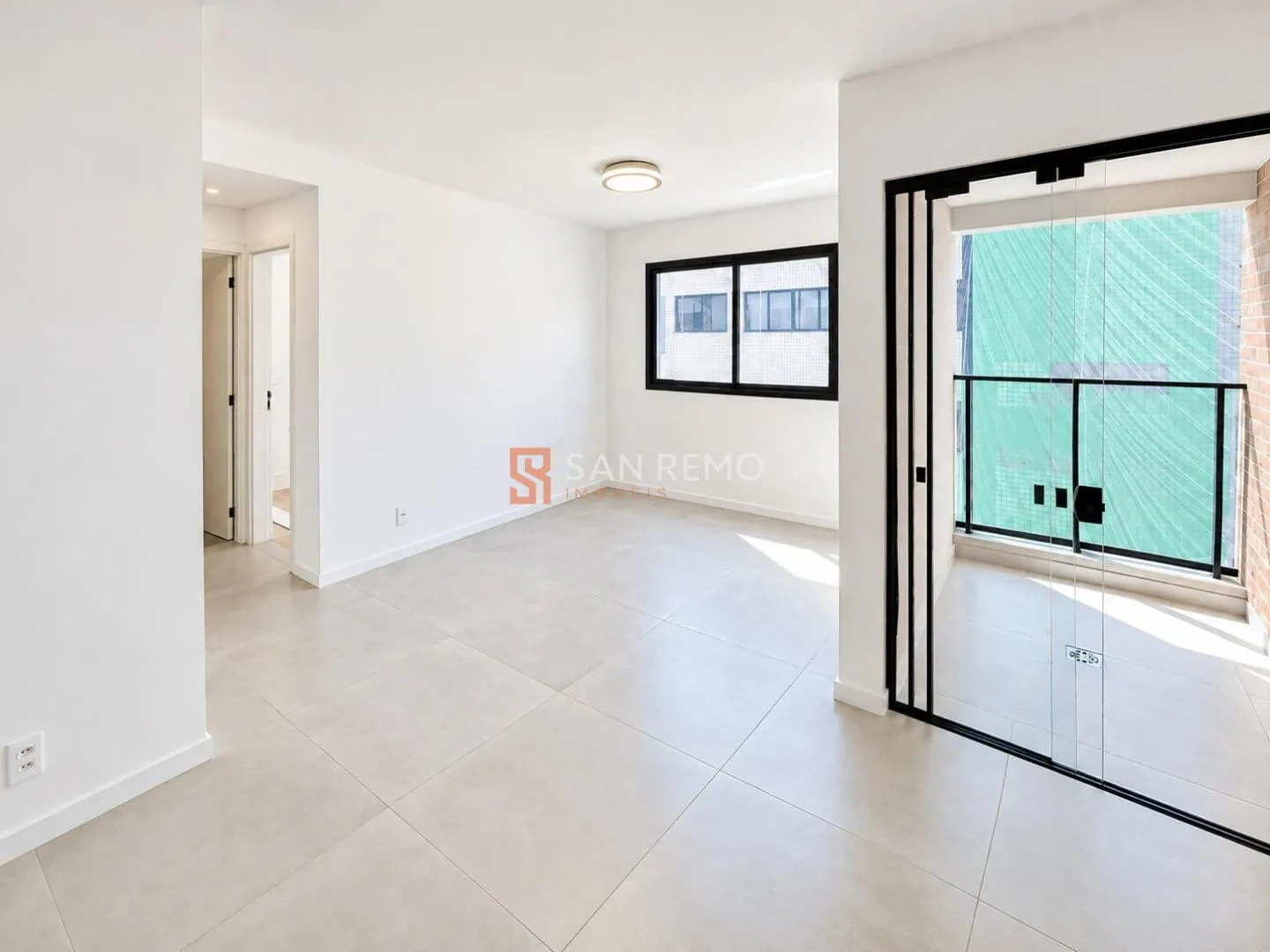 2-bedroom apartment with open-plan kitchen and balcony
