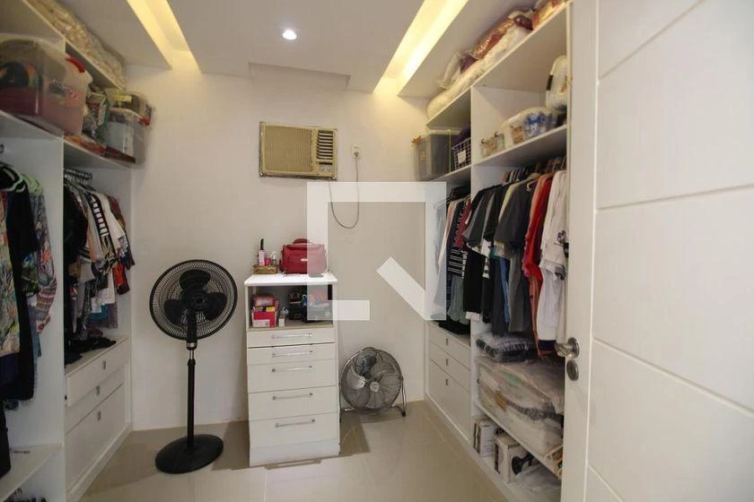 Condominium house with 4 bedrooms and 329 m² — photo 32