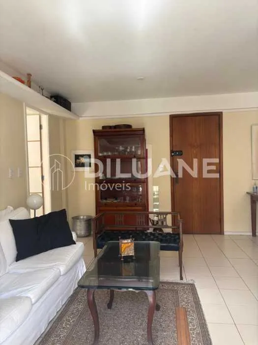 2-bedroom apartment with an open-plan kitchen — photo 35