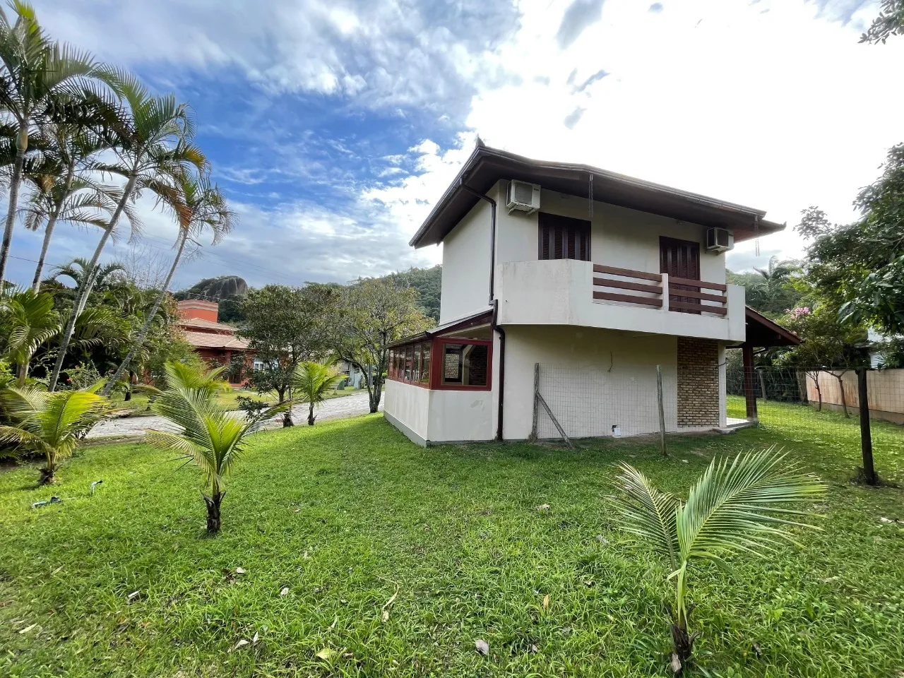 House with 4 bedrooms and 1 en-suite, 600 m² — photo 59