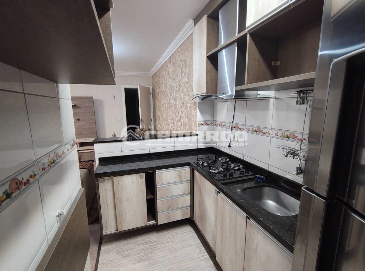 Wood or laminate floors in a 3-bedroom apartment, 56 m² — photo 16