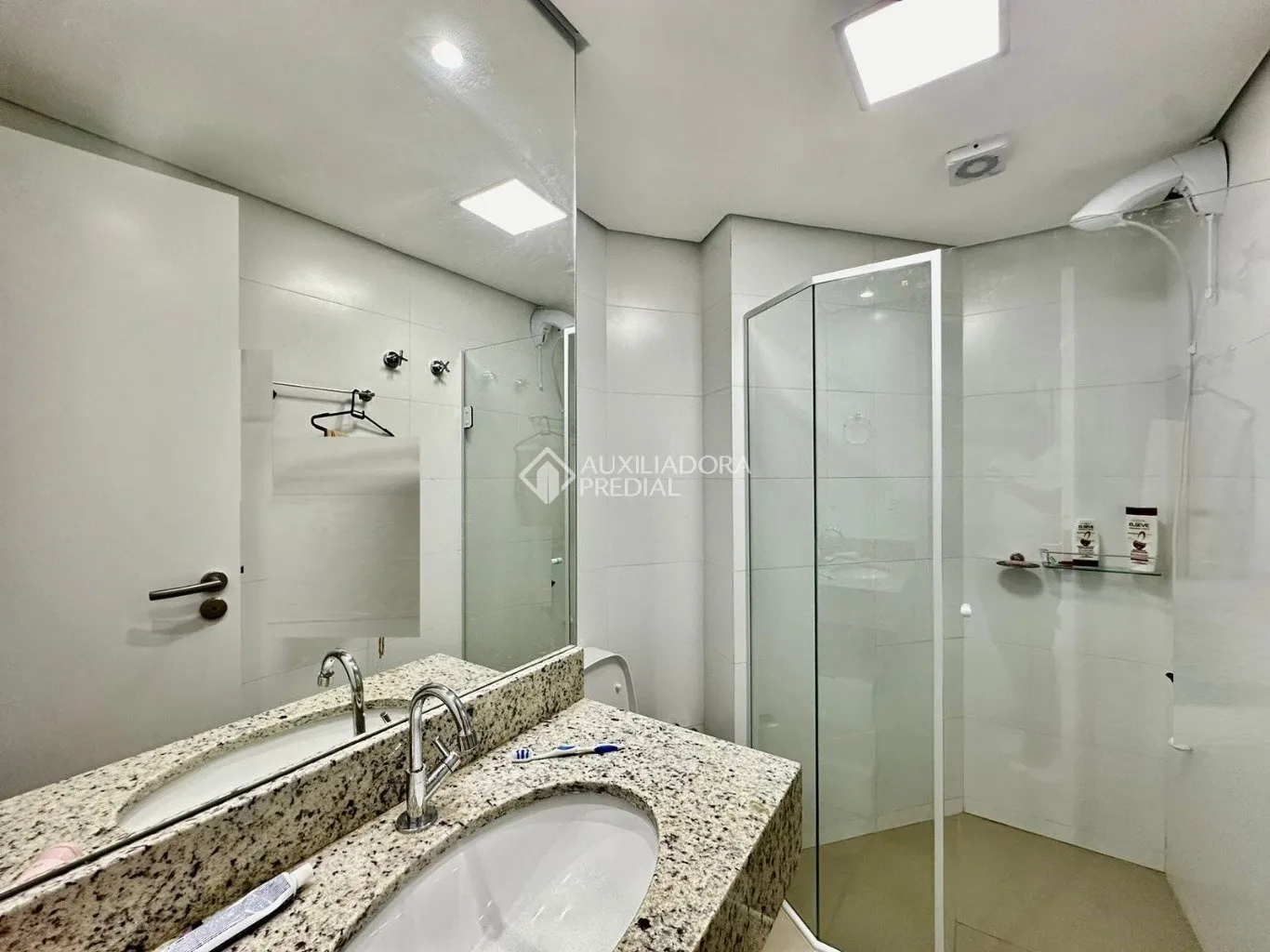 Furnished studio, 31 m² — photo 10