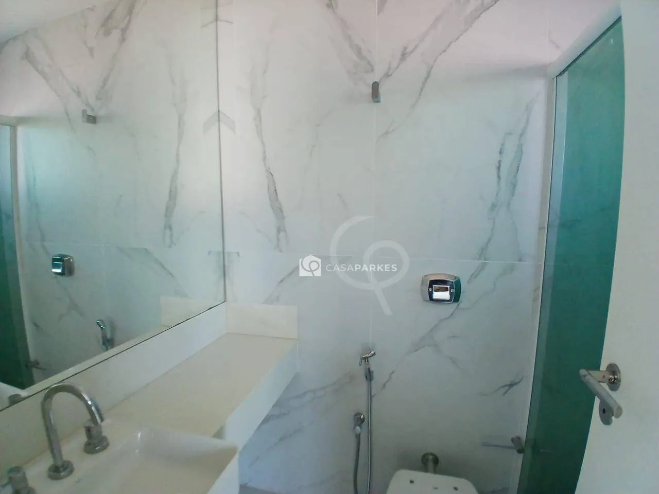 Penthouse with 3 bedrooms and 4 bathrooms — photo 24