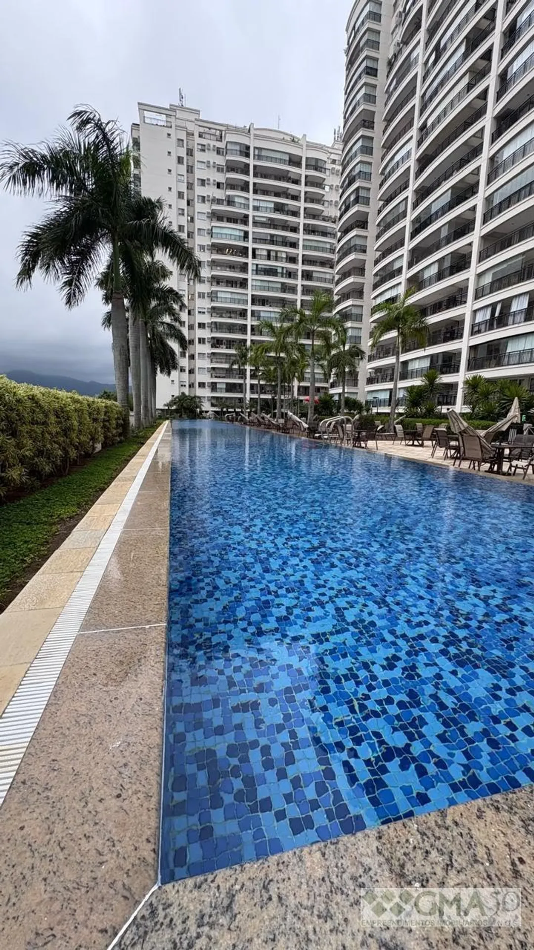 Apartamento com 2 quartos, 2 banheiros e varanda — photo 32