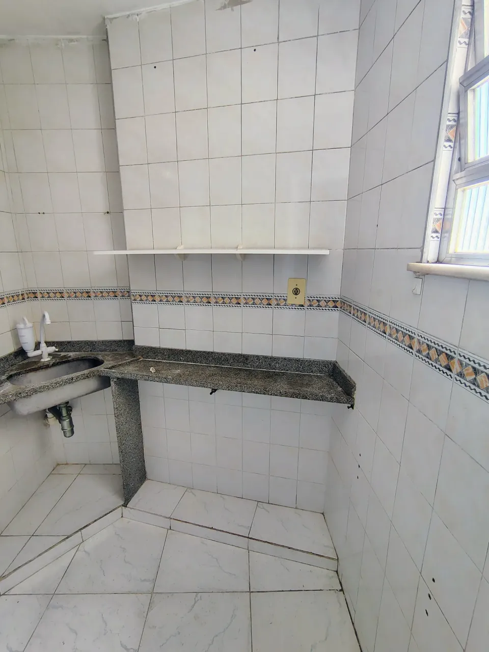 Unfurnished 1-bedroom apartment with AC and 1 bath — photo 2
