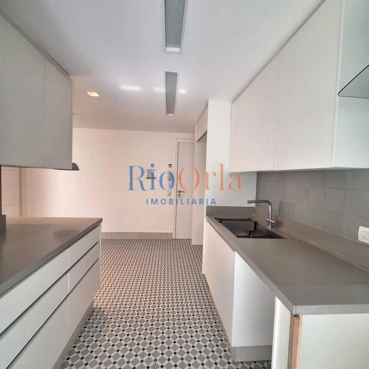 Квартира з 4 спальнями 150 м² і вікнами від підлоги до стелі — photo 26