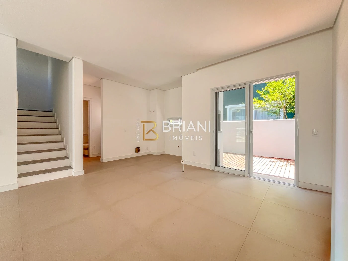 Дом с 4 спальнями с собственными ванными, 217 м² — photo 4