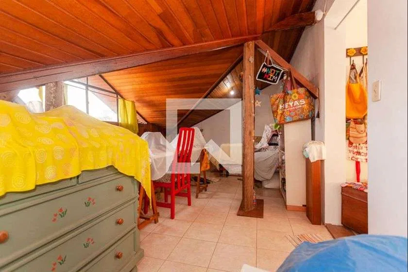 House with 5 bedrooms and a private garden — photo 27