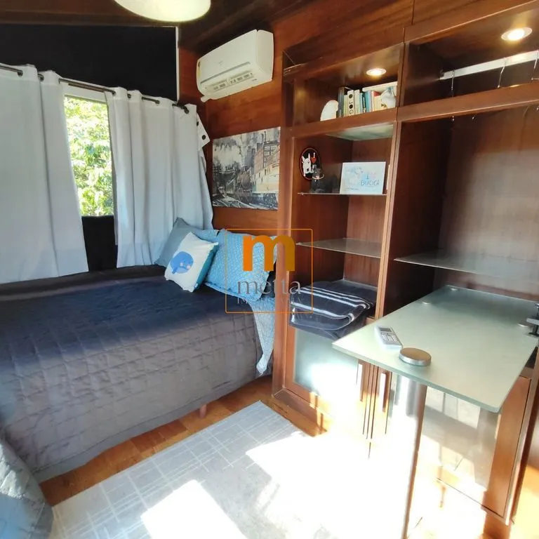 Меблированный дом с 2 спальнями, 3 ванными и 400 м² — photo 49