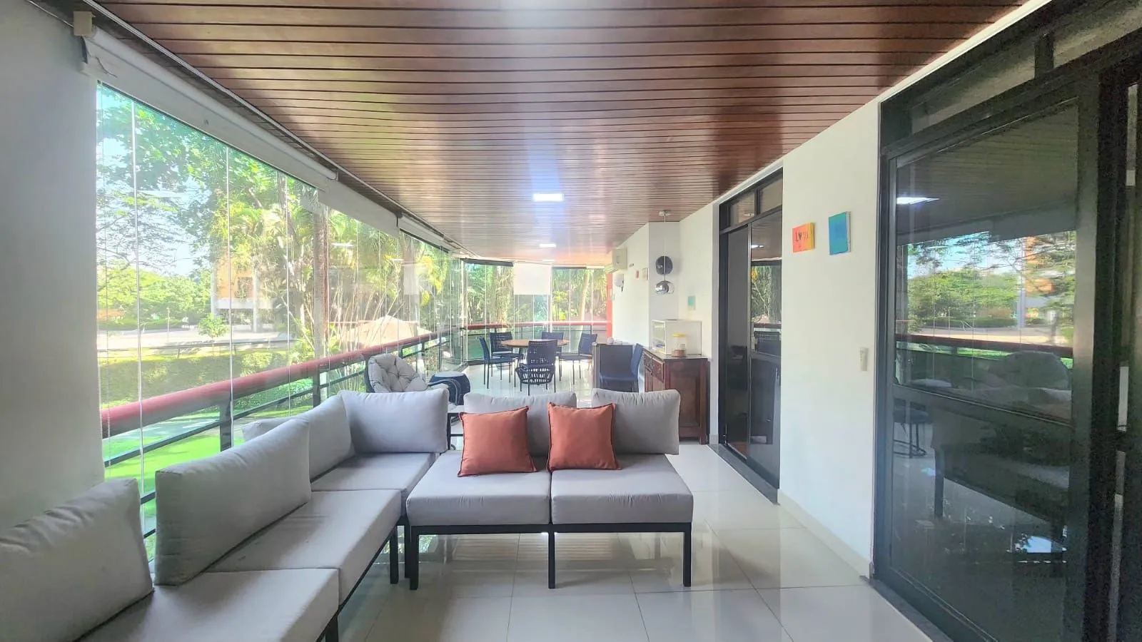 Apartment on the 1st floor with floor-to-ceiling windows — photo 9