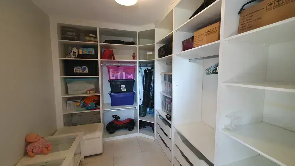 650 m² house with 6 en-suite bedrooms and 4 parking spots — photo 67
