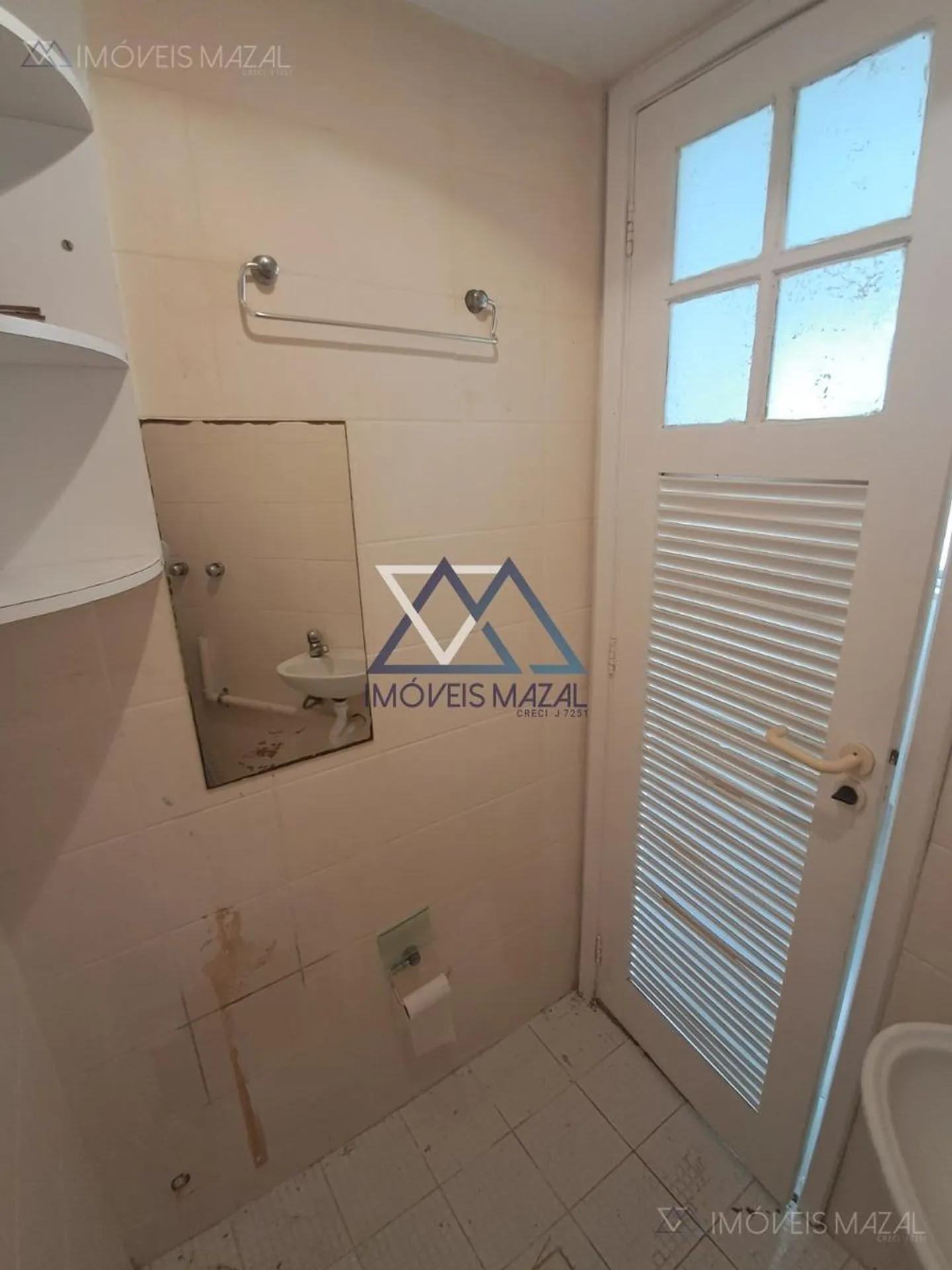 Rental apartment with 3 bedrooms and 4 bathrooms — photo 52