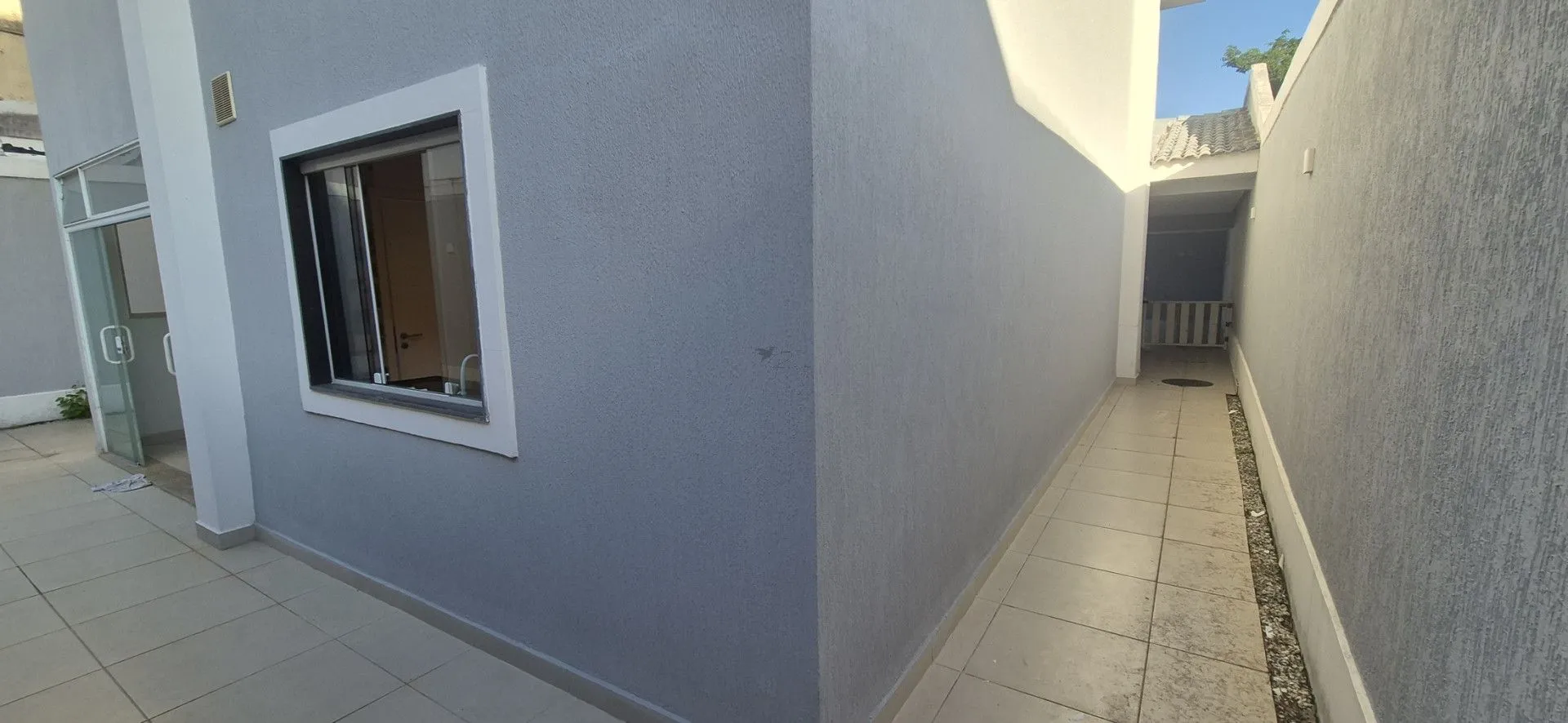 Furnished house, 469 m², with floor-to-ceiling windows — photo 26