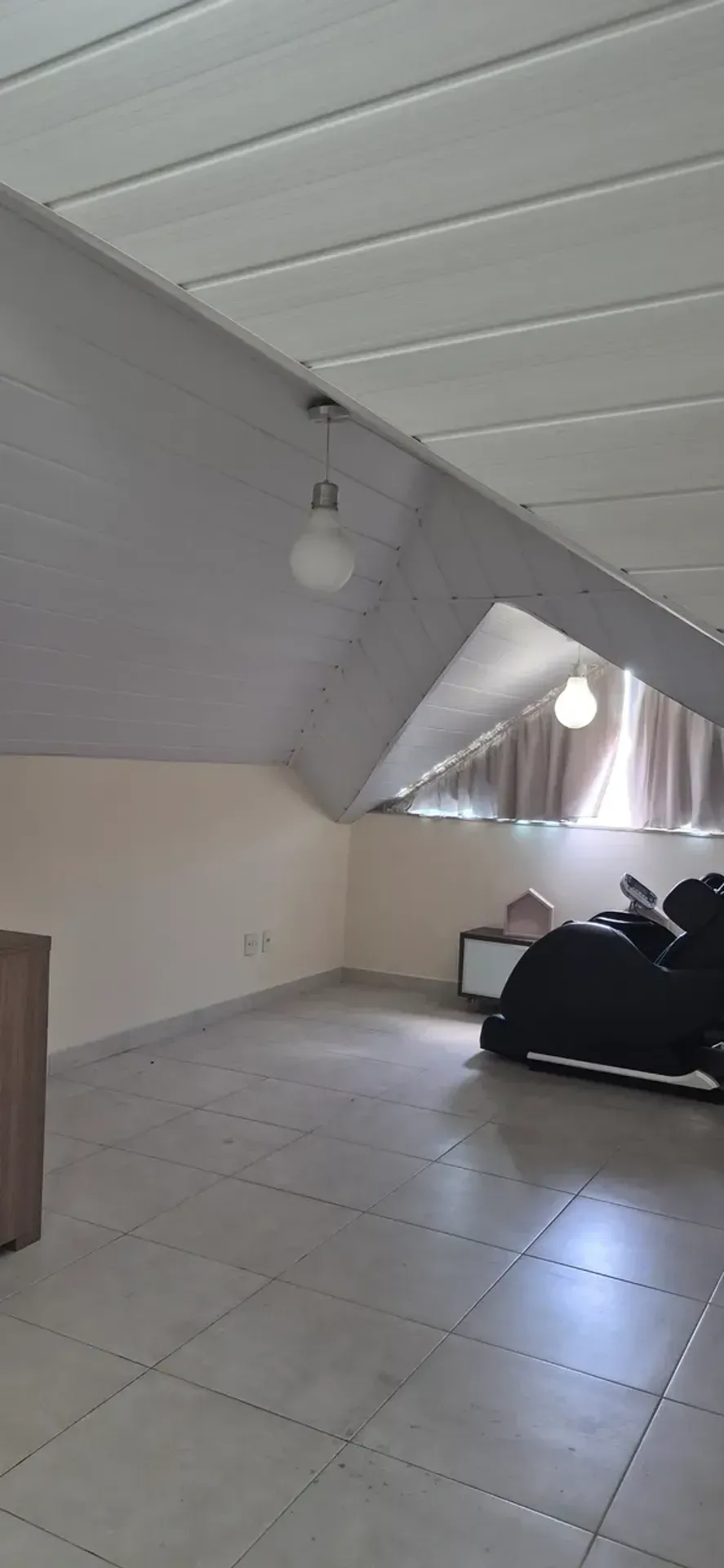 Furnished triplex house with 5 bedrooms and 300 m² — photo 39