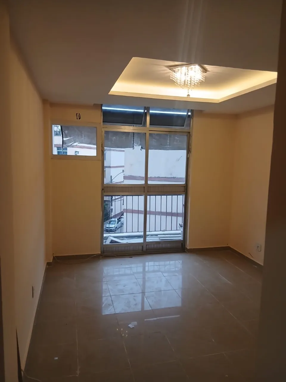 2-bedroom apartment in a building with a gym — photo 5
