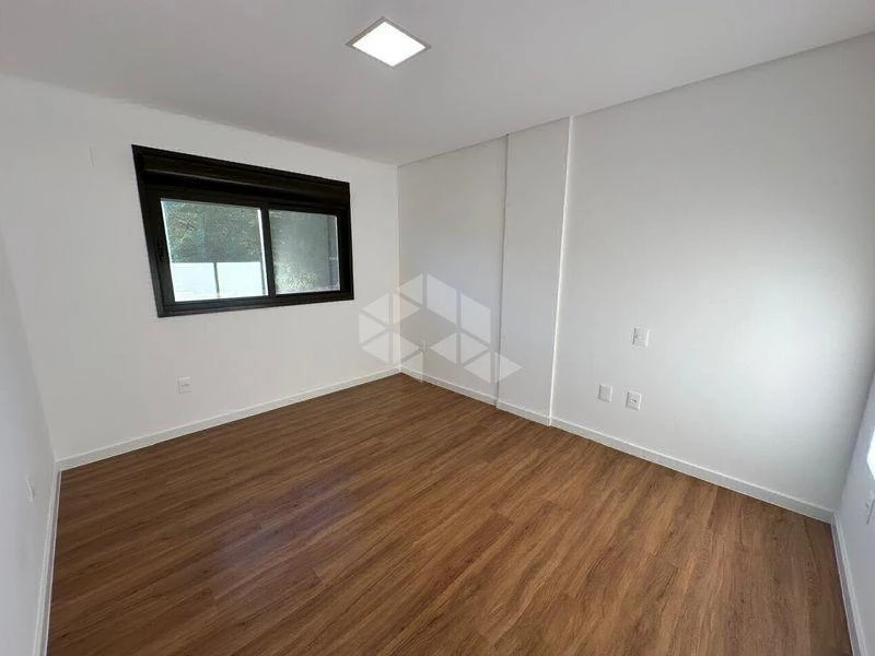 2-bedroom apartment in a building with a pool — photo 10