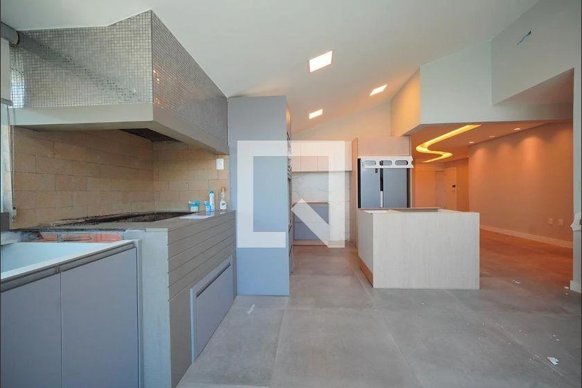 Apartment, 205 m², with a glass-enclosed balcony — photo 10