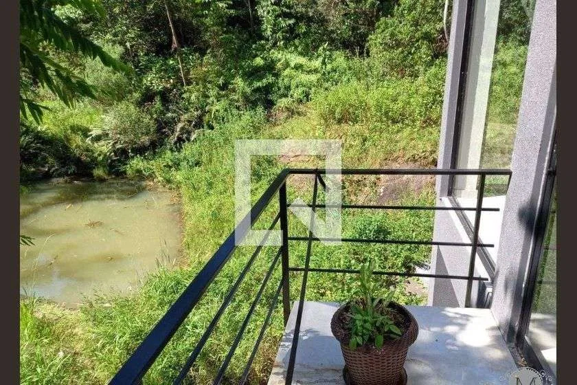 Casa com 5 quartos e cozinha em conceito aberto — photo 16