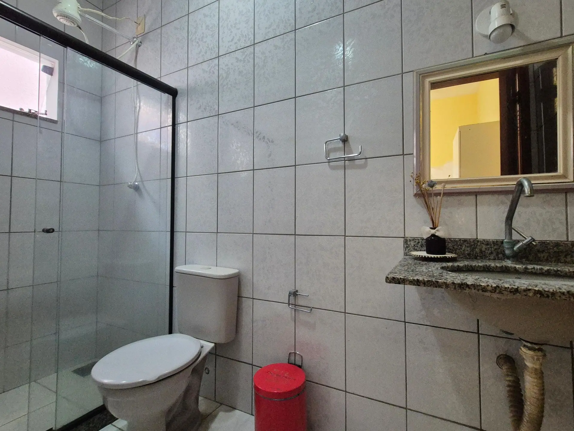 Jacuzzi in a 3-bedroom house, 400 m² — photo 40