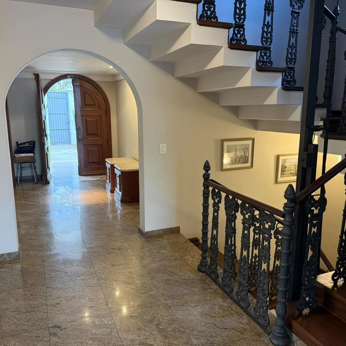Furnished house with 683 m² and 7 bedrooms