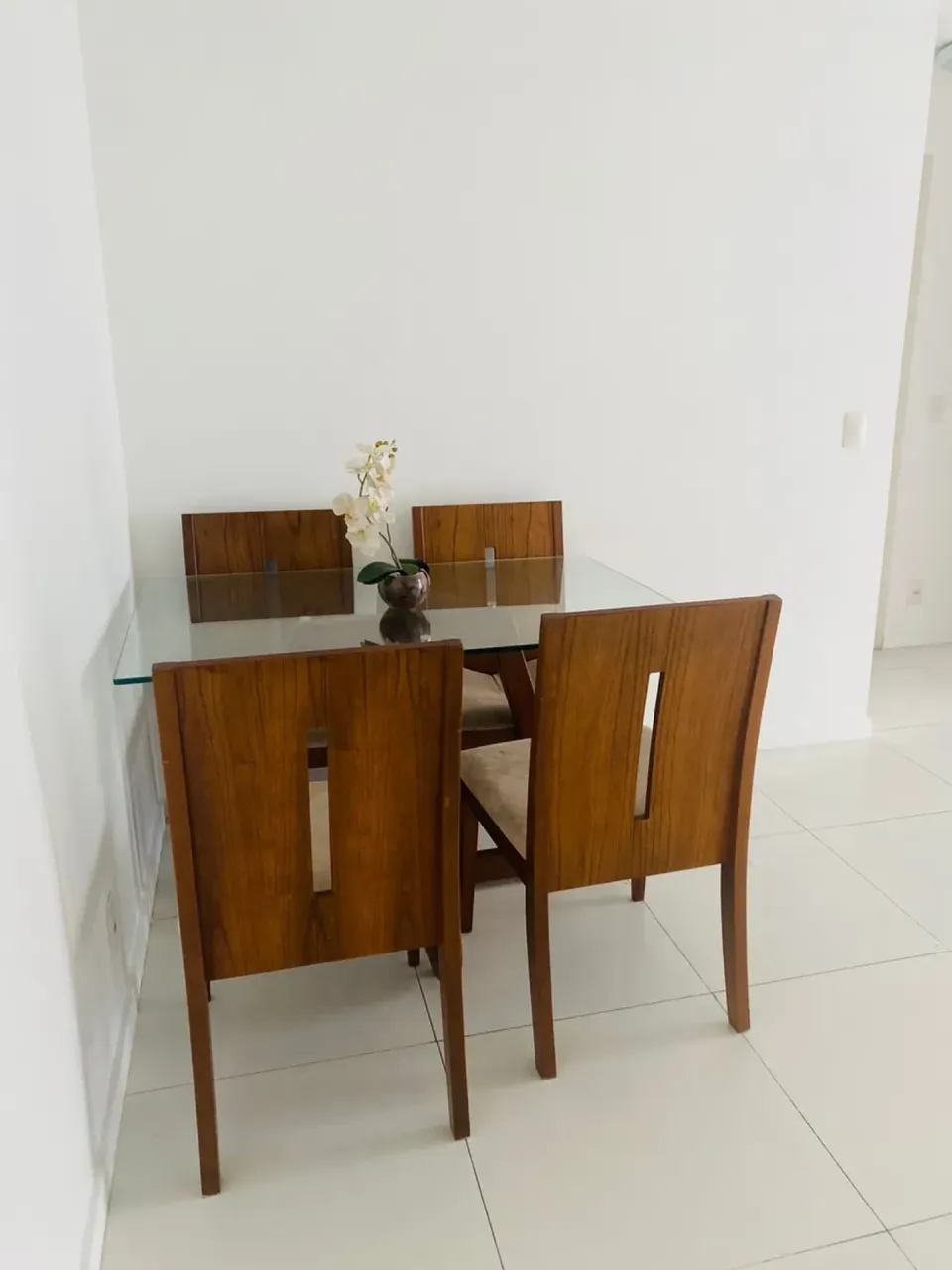 2-bedroom apartment with a closed kitchen and balcony — photo 4