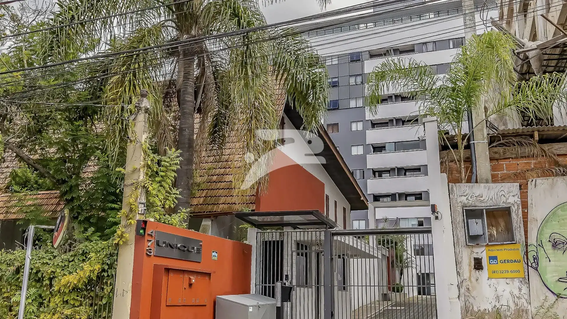 Furnished 1-bedroom apartment with covered parking — photo 27
